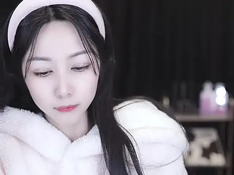 Nuyoah-77 online show from February 25, 4:16 pm