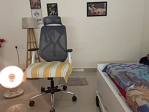 GoddessAishu online show from November 30, 7:40 pm