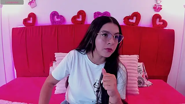 Alice Summer1 online show from February 6, 9:40 pm