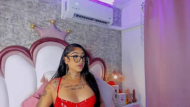 Mia Jansen online show from April 28, 1:59 pm