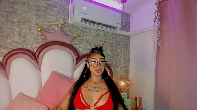 Mia Jansen online show from May 4, 1:59 pm