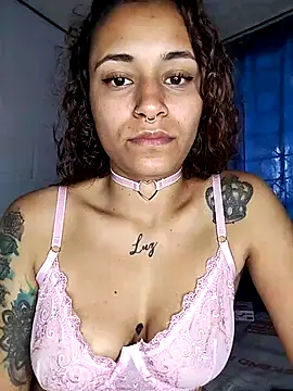 caroline0997 online show from November 2, 8:23 pm