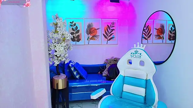 Dafne huges online show from November 29, 7:51 pm