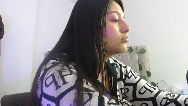 SarahStones online show from June 15, 6:19 pm
