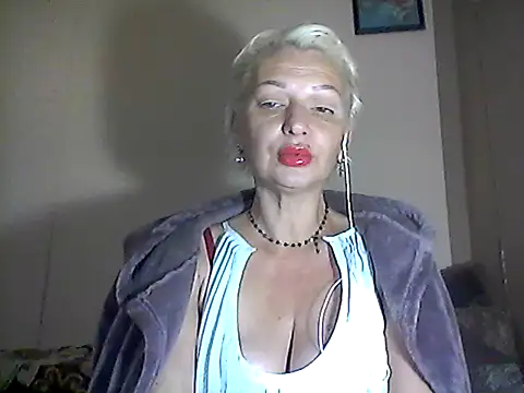 Snapshot of MaryJane441 chatting on October 3, 7:30 pm MaryJane441 online show from October 3, 7:30 pm