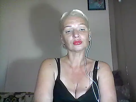 Snapshot of MaryJane441 chatting on September 19, 7:13 pm MaryJane441 online show from September 19, 7:13 pm