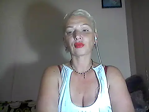 Snapshot of MaryJane441 chatting on September 18, 7:12 pm MaryJane441 online show from September 18, 7:12 pm