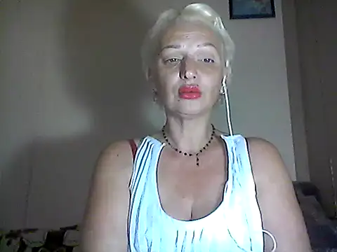 Snapshot of MaryJane441 chatting on September 25, 7:23 pm MaryJane441 online show from September 25, 7:23 pm