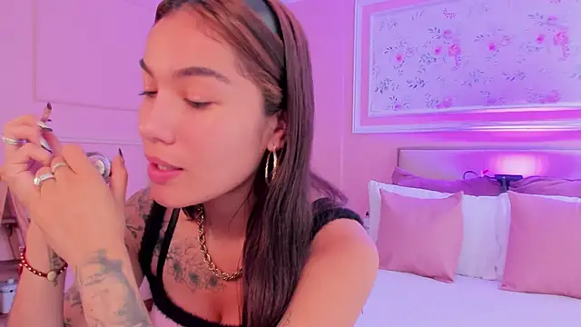 scarlet castro online show from March 11, 4:42 pm