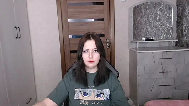 Kristy-Max online show from December 5, 9:05 pm