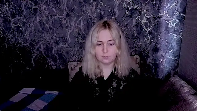 Kristy-Max online show from March 31, 9:04 pm