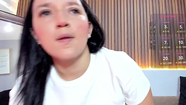  EmilyJireh  online show from July 15, 7:29 pm