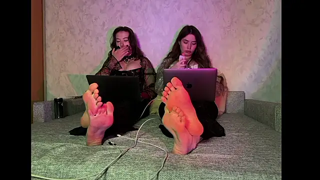 urmissalice online show from November 25, 4:42 pm