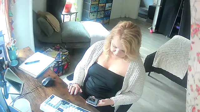 RubyGissing online show from October 6, 4:23 pm