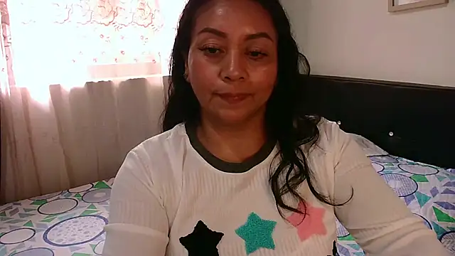 zaray bella online show from June 6, 9:10 pm