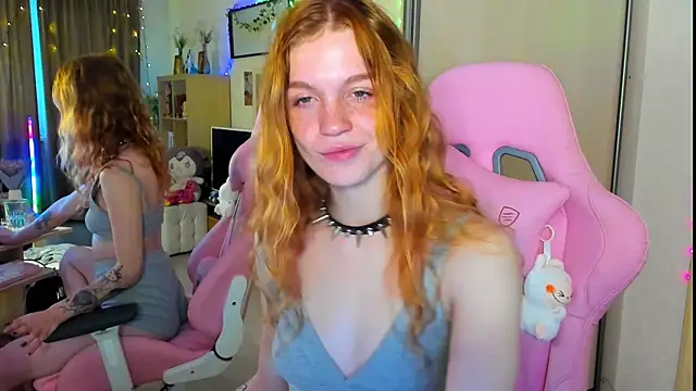 Sunny Elly online show from October 4, 7:25 am