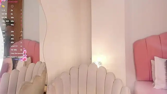 Victoria vallejo  online show from February 10, 11:35 am