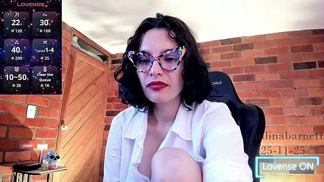 paulinabarnett- online show from November 26, 4:57 am