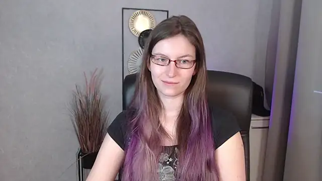 Snapshot of emmaxDelight chatting on September 18, 5:39 am emmaxDelight online show from September 18, 5:39 am