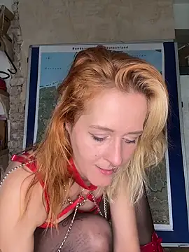 Snapshot of JoleneFuego chatting on October 1, 7:46 am JoleneFuego online show from October 1, 7:46 am