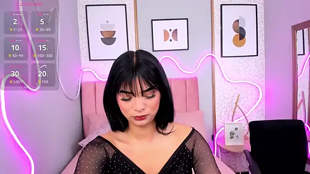 LARISSAEVANS online show from November 28, 3:09 am