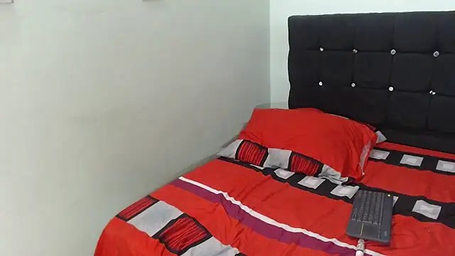 caroline steven05 online show from November 16, 5:20 am