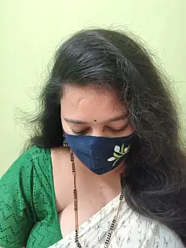 neelu-hoty online show from May 14, 11:38 am