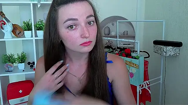  Barbie Kiss  online show from June 30, 3:33 pm