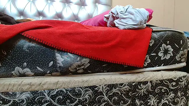 tinagiant online show from September 10, 4:12 am