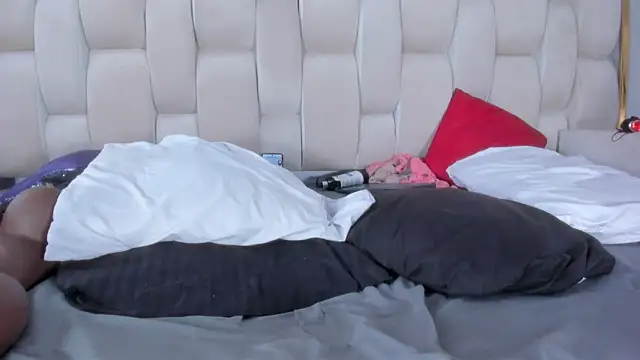 Hanna lens online show from January 10, 8:13 pm