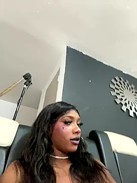 TIFFANYYSTAR online show from November 5, 3:50 pm