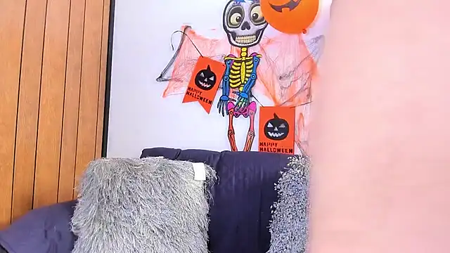 Emma-evans online show from October 23, 2:56 pm