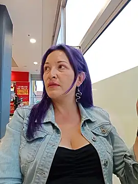 sophie banger online show from November 12, 9:46 pm