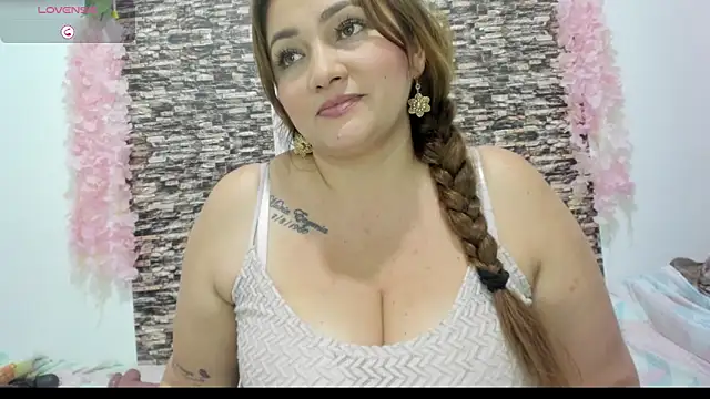 Paula-Harrison online show from November 18, 3:02 pm