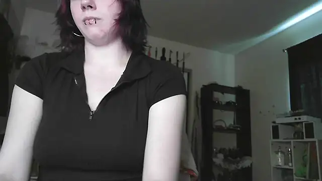 GoddessPinxx online show from June 1, 9:05 pm