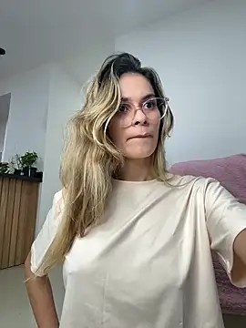 cuteluci  online show from June 30, 6:46 am