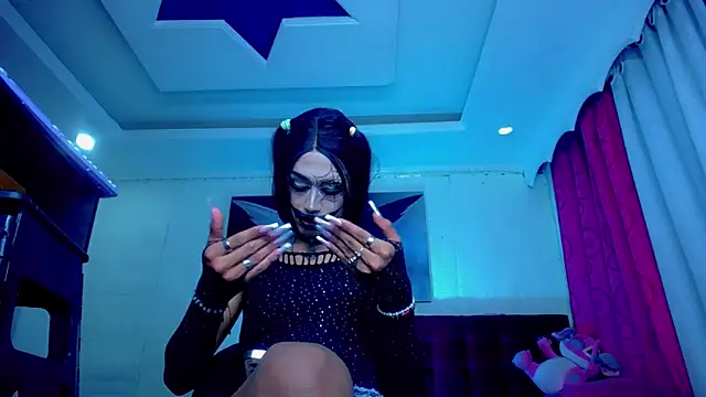 NahomiCamper online show from October 13, 10:56 pm