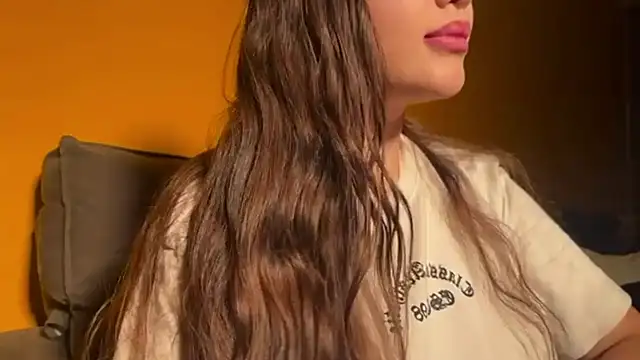 Elinatiranda online show from May 4, 6:28 am