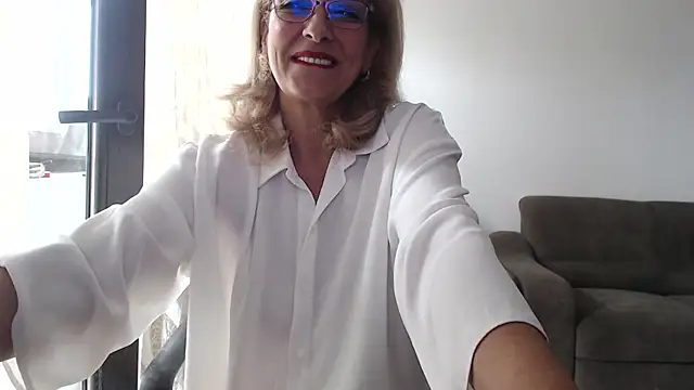 Snapshot of cecylya4u chatting on September 26, 9:40 am cecylya4u online show from September 26, 9:40 am