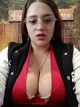 hanna-a online show from July 8, 7:38 pm