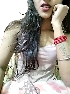 MISSQUEEN48 online show from February 24, 6:01 am