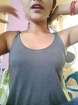 MISSQUEEN48 online show from July 5, 6:41 am
