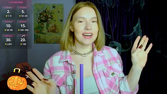 TaylorBre online show from November 4, 5:34 am