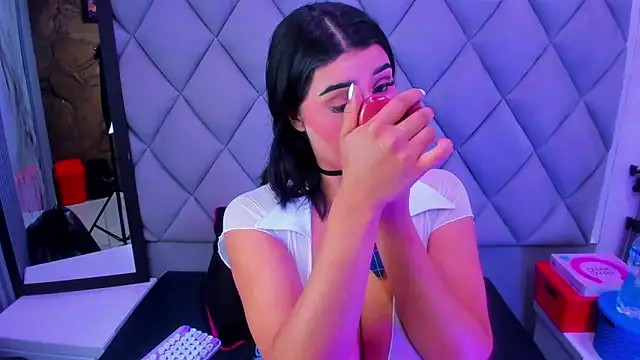 venusowen  online show from December 22, 2:53 pm