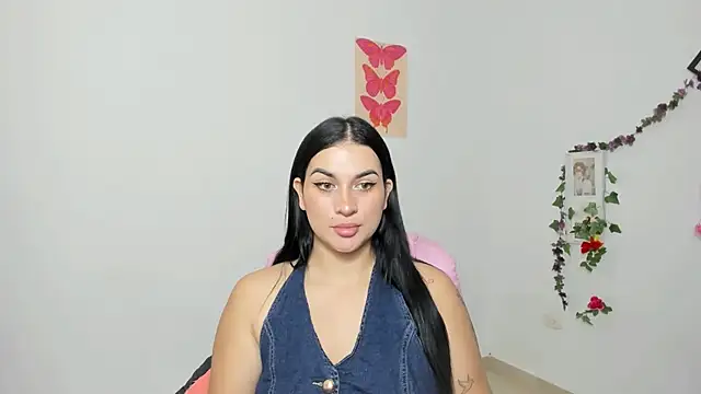 Emic  online show from November 7, 4:01 pm