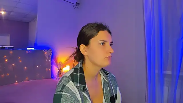 Laura Leee online show from July 26, 5:26 am