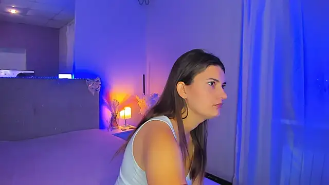 Laura Leee online show from July 18, 5:33 am