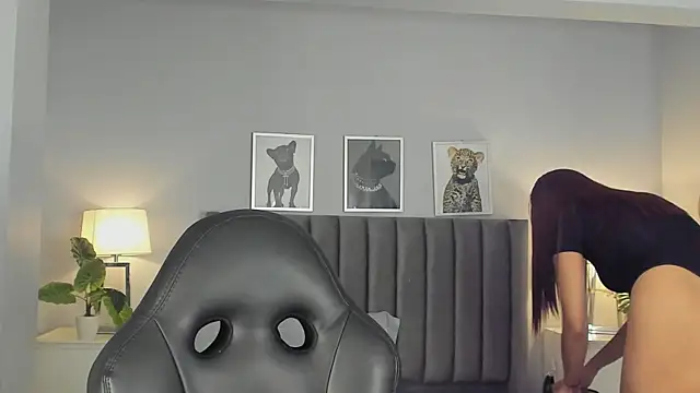 Madie  collins online show from November 6, 11:49 am