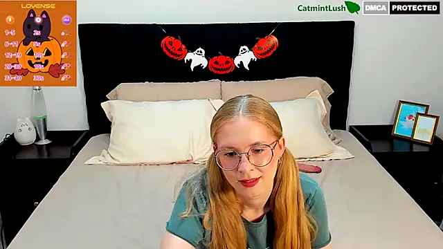 CatmintLush online show from October 27, 12:17 am