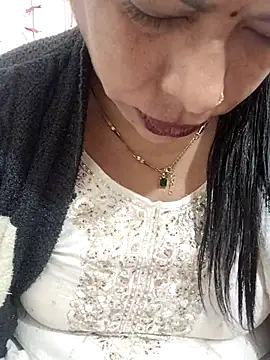 Urmila bhabhii online show from January 9, 9:03 am